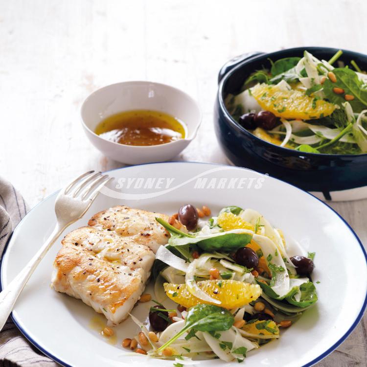 Fennel, orange & spinach salad with fish