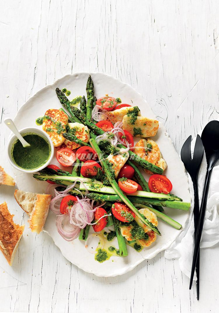 Asparagus, tomato & haloumi salad