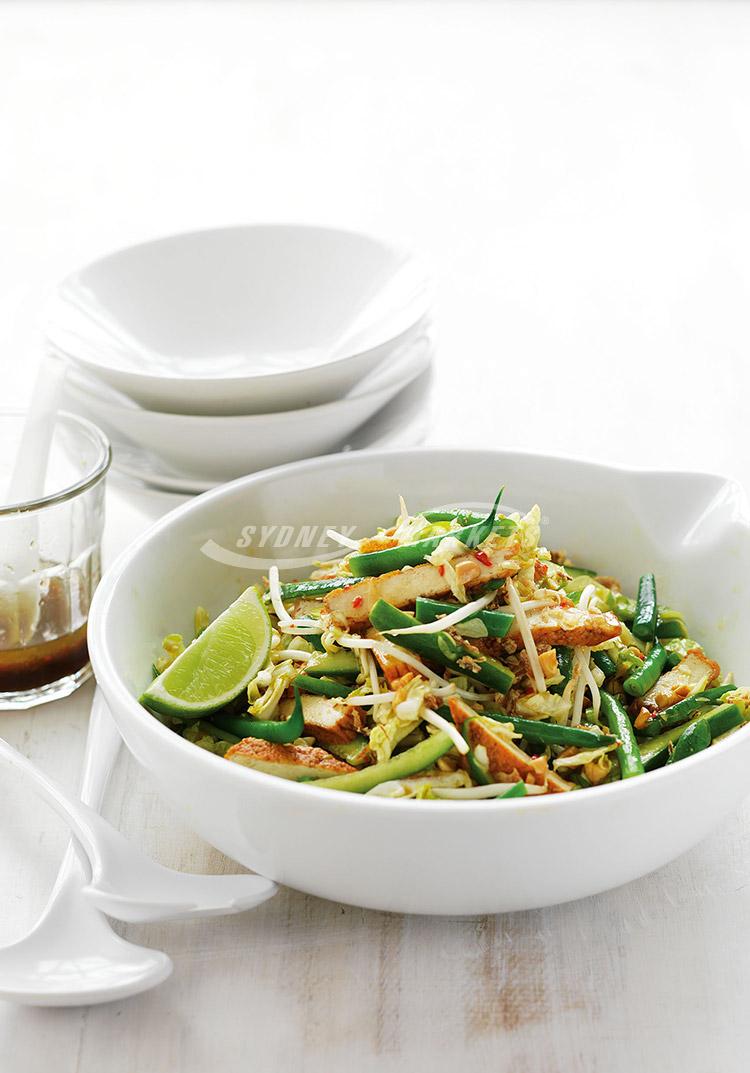 Bean, cabbage & tofu salad with chilli dressing