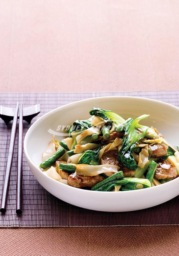 Bok choy, snake bean & pork stir-fry