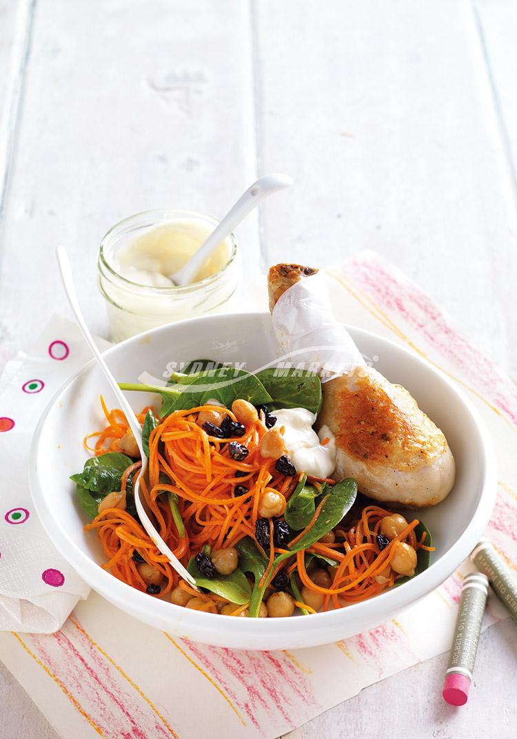 Carrot, spinach & chickpea salad with chicken