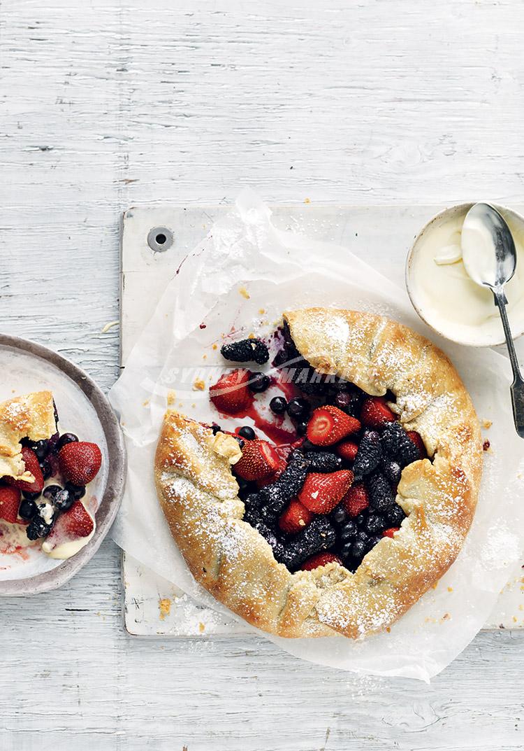 Fresh mixed berry free-form tart