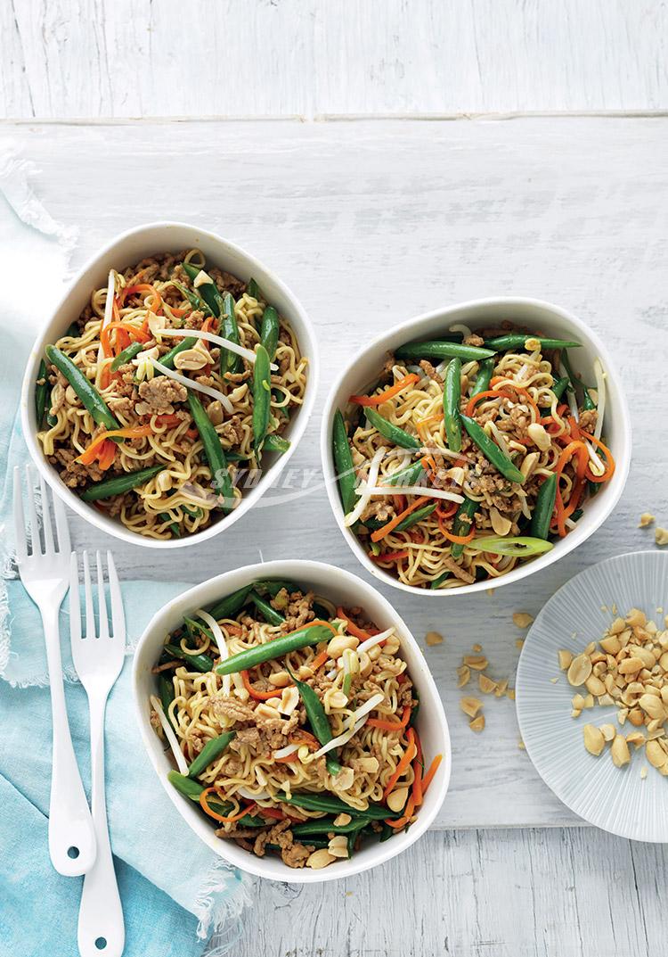 Green bean & pork noodle bowls