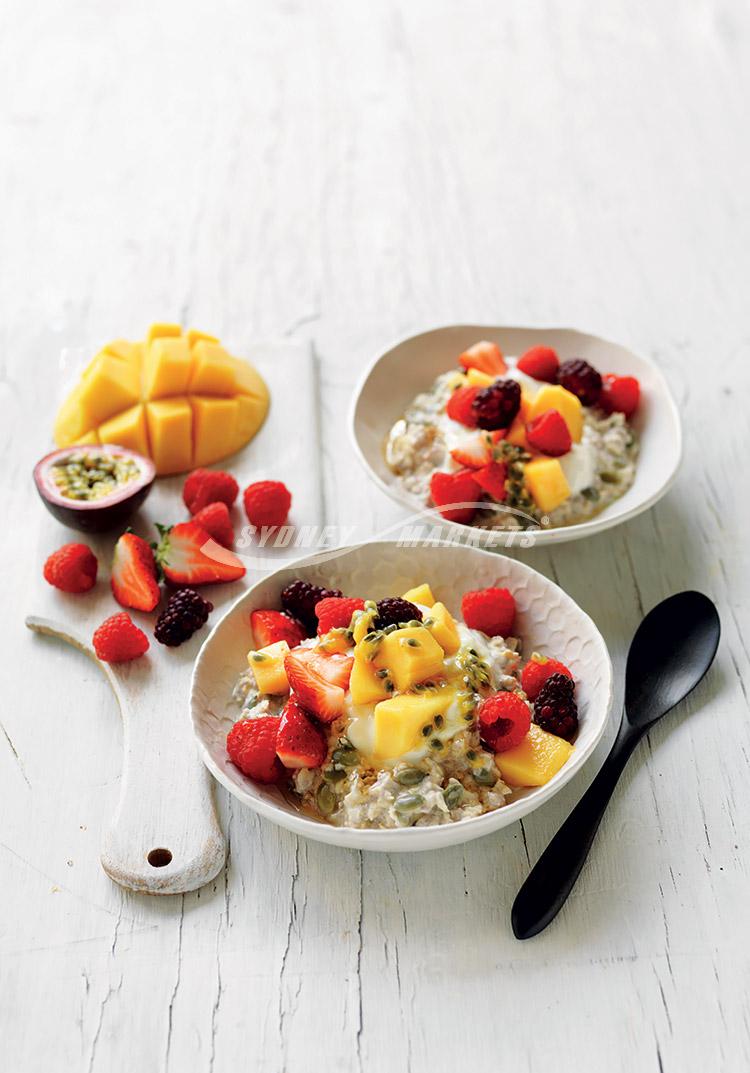 Mango, berry & chia overnight oats