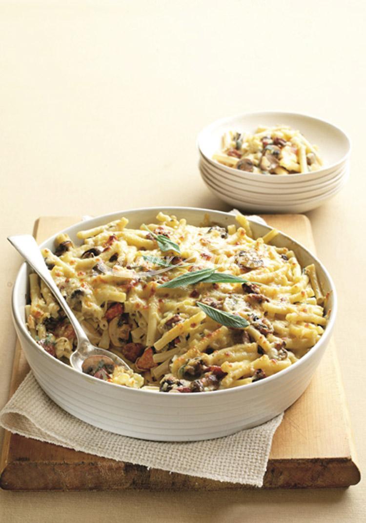 Mushroom, leek & chorizo pasta bake