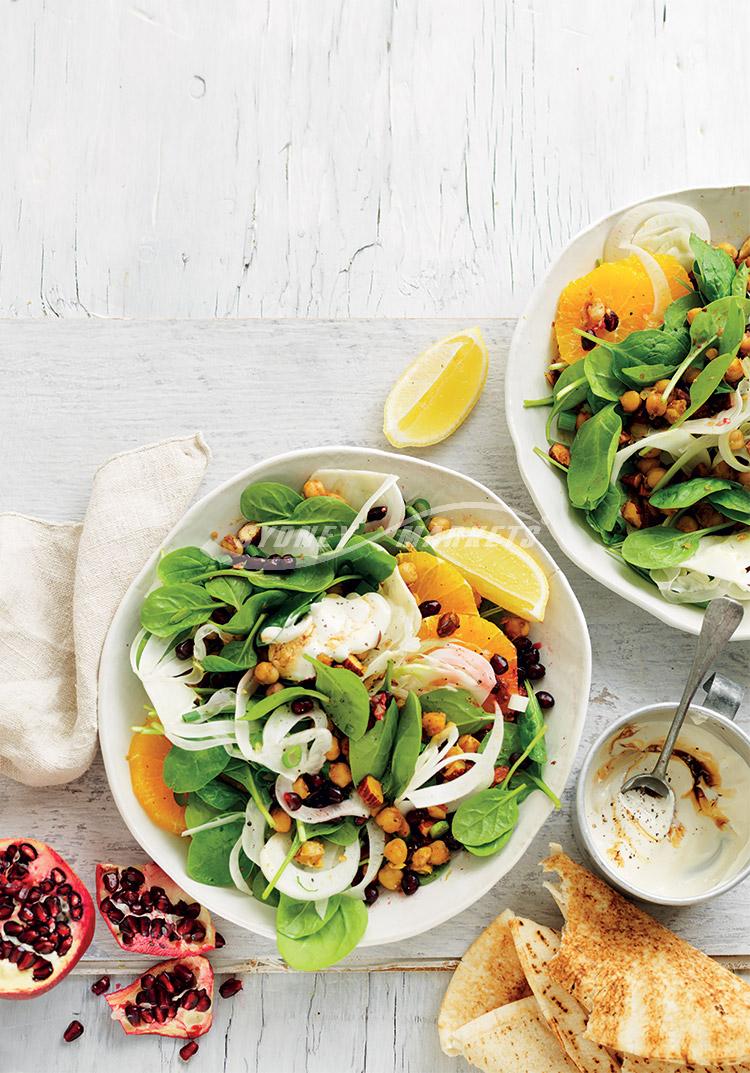 Orange, spinach, fennel & chickpea salad