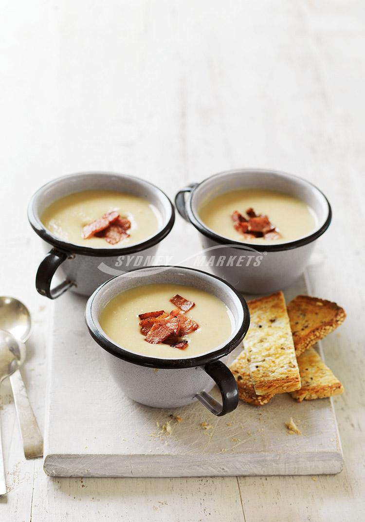 Potato, leek, bacon & bean soup