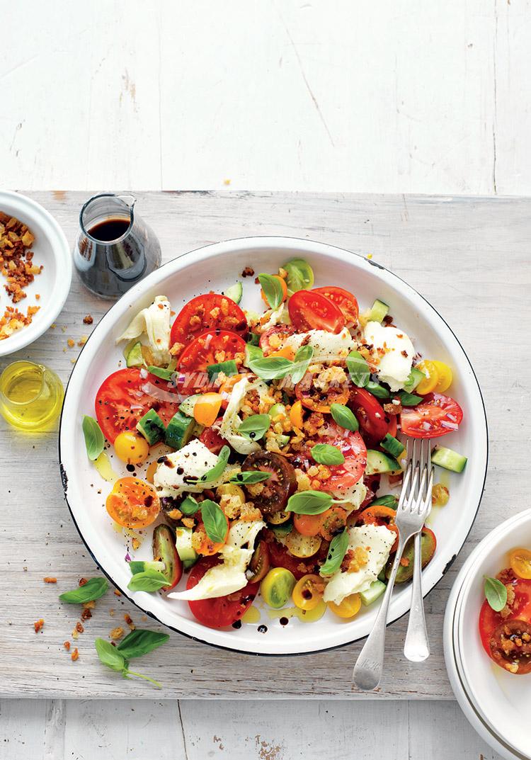 Tomato, mozzarella, basil & crispy breadcrumb salad