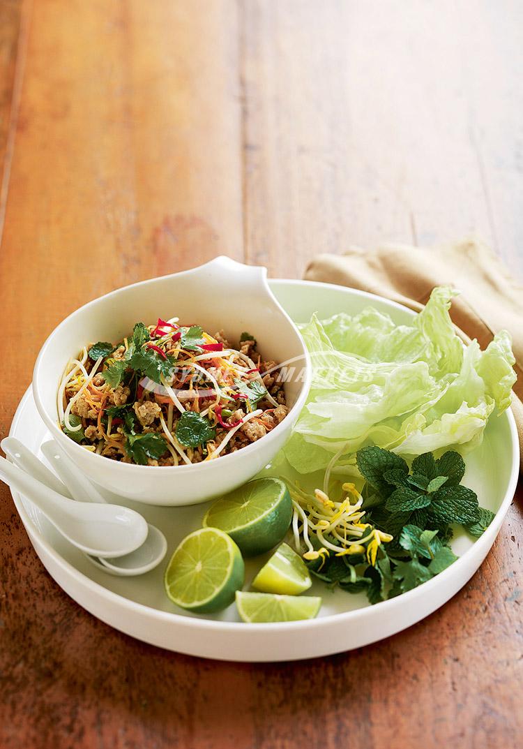 Vietnamese chilli chicken salad
